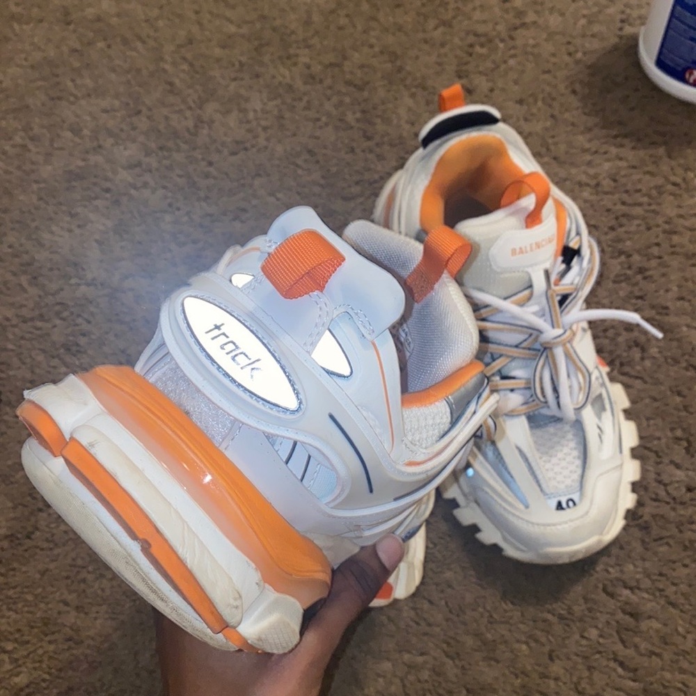 Balenciaga’s Sz 7